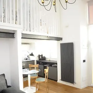 Via Lecco, Apartamento