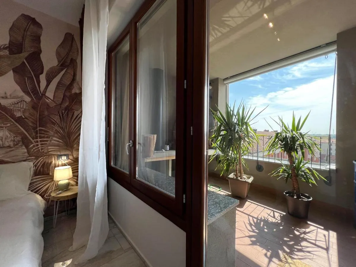 Holy-Day Rooms Milano 0*, ميلان