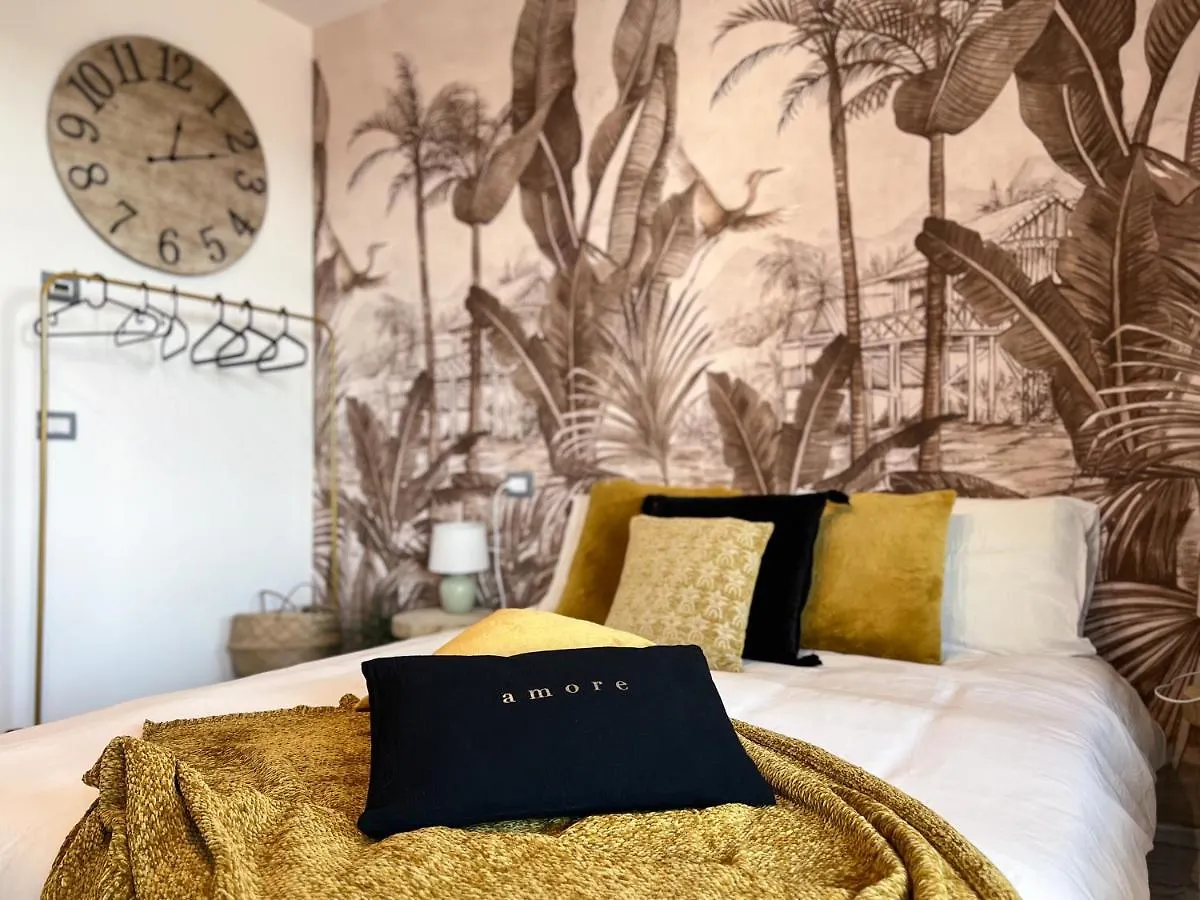 Holy-Day Rooms Milano بيت للعطل ميلان