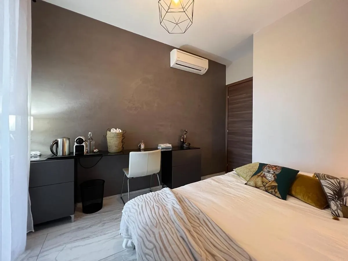 Holy-Day Rooms Milano إيطاليا